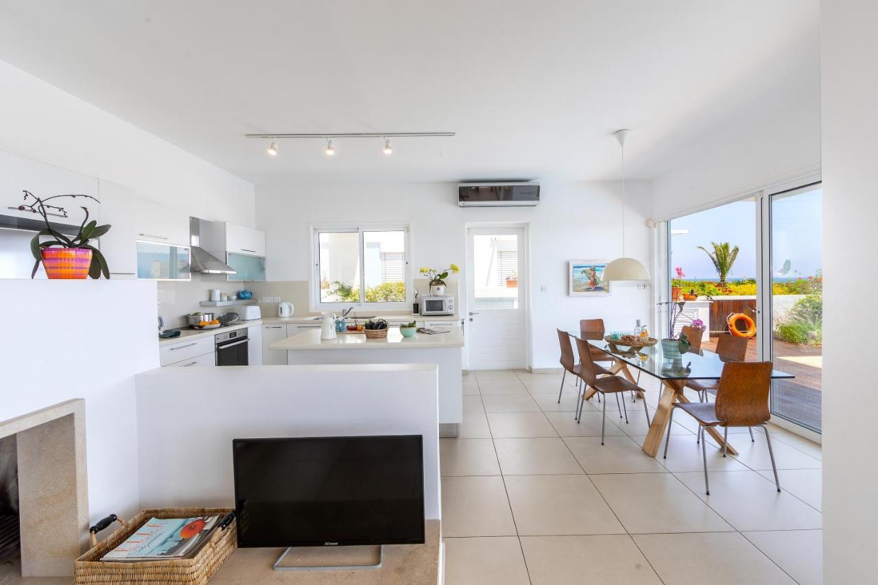 Protaras Beachfront Villa Alia Exteriér fotografie