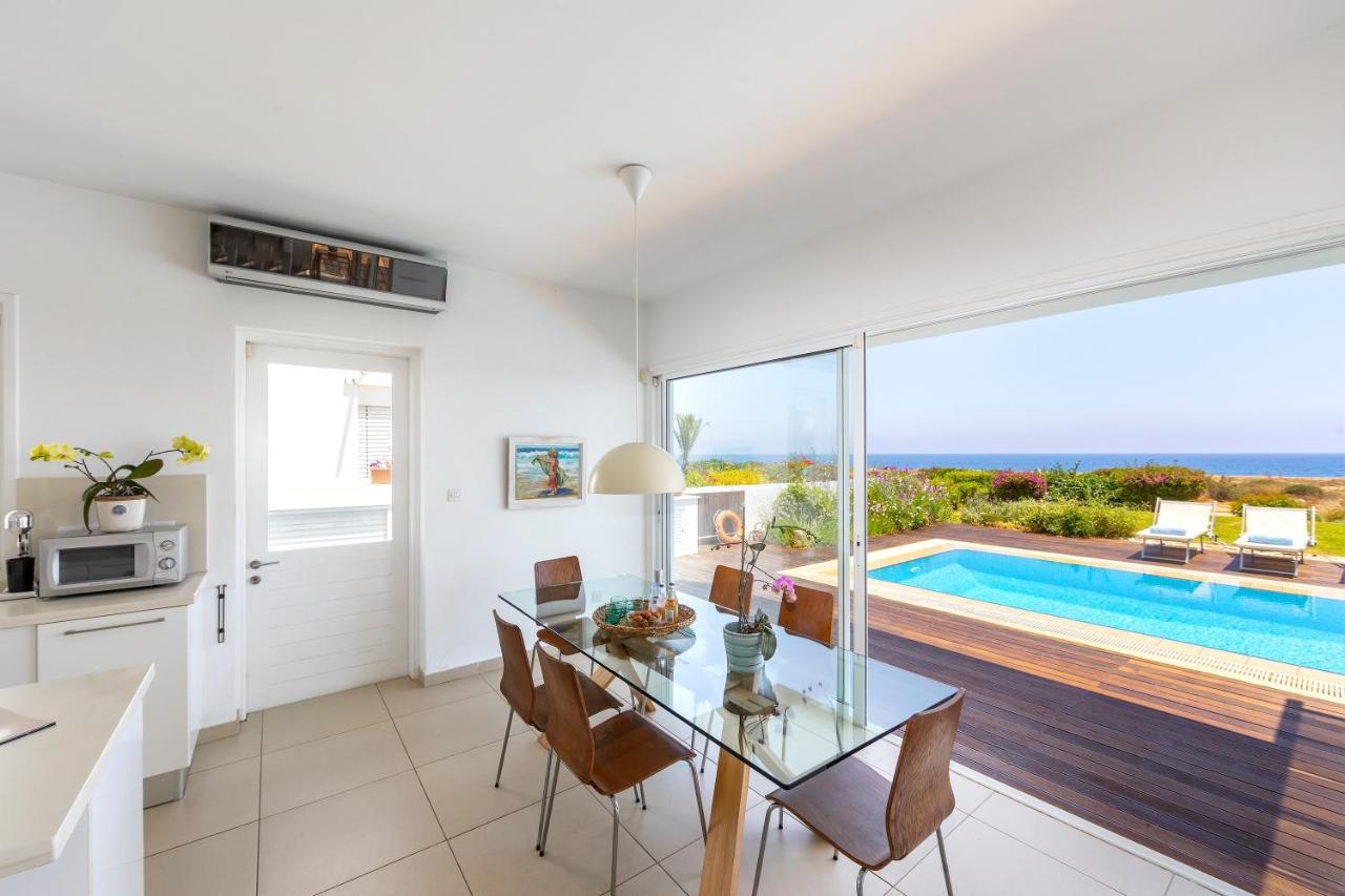 Protaras Beachfront Villa Alia Exteriér fotografie